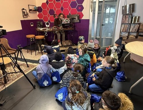 Giornata mondiale della Radio con la II°A della scuola Nigro di Talsano